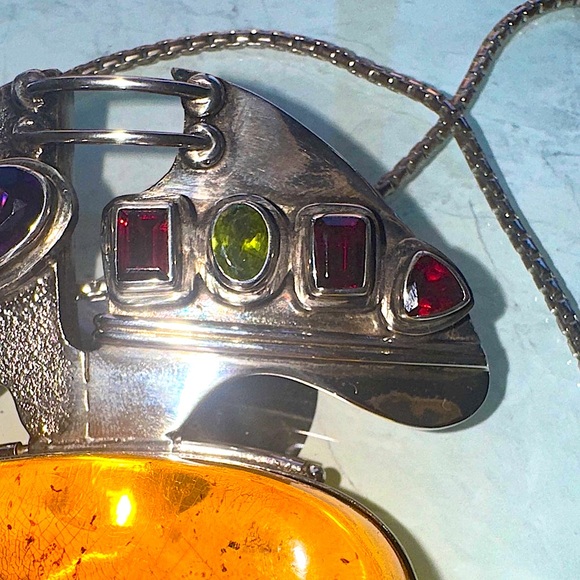 Amber and Silver Pendant Necklace - Picture 4 of 9